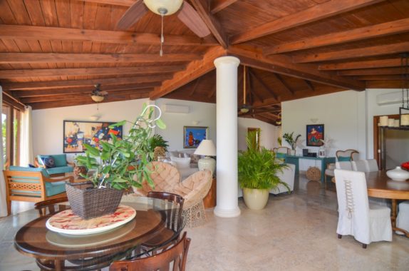 Golf-Villa-lake-view (20)