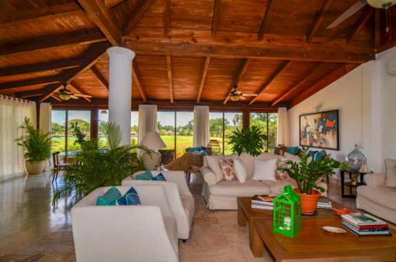 Golf-Villa-lake-view (23)